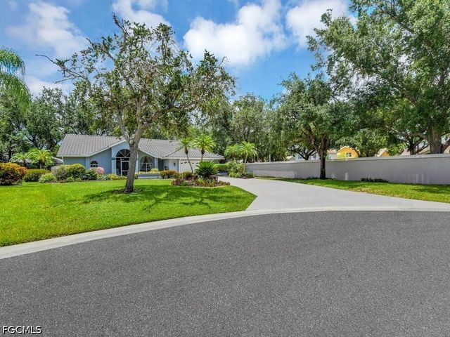 11481 Bent Pine DR, Fort Myers, FL 33913