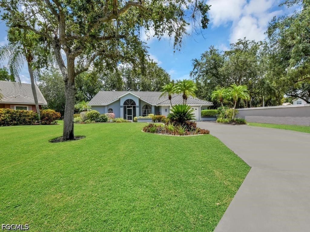 11481 Bent Pine DR, Fort Myers, FL 33913