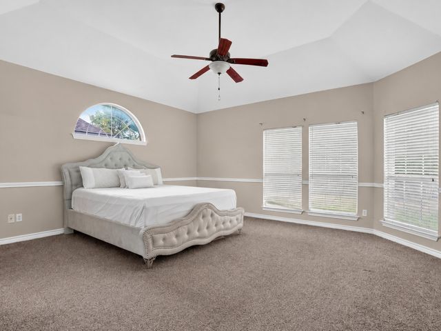 7724 Brook Meadow Lane, Fort Worth, TX 76133