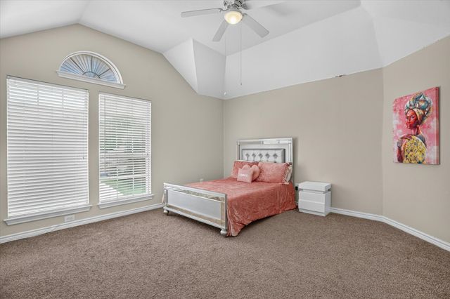 7724 Brook Meadow Lane, Fort Worth, TX 76133