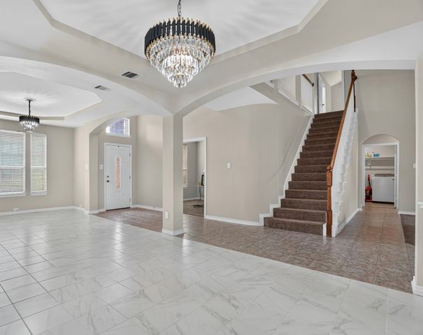 7724 Brook Meadow Lane, Fort Worth, TX 76133