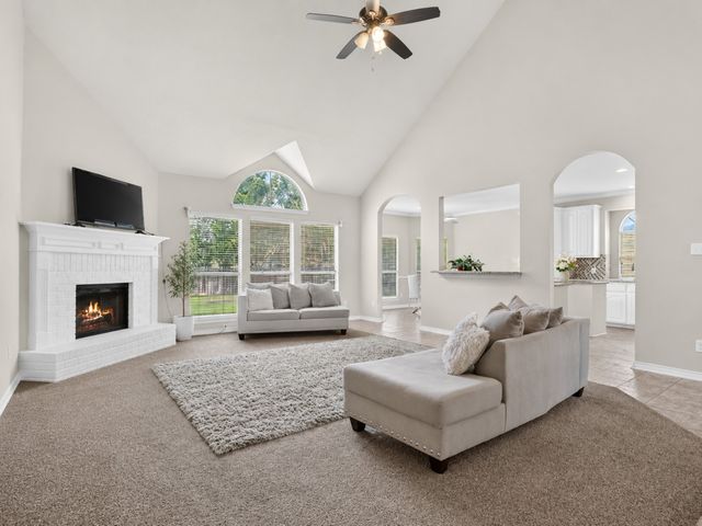 7724 Brook Meadow Lane, Fort Worth, TX 76133