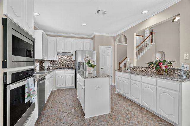 7724 Brook Meadow Lane, Fort Worth, TX 76133
