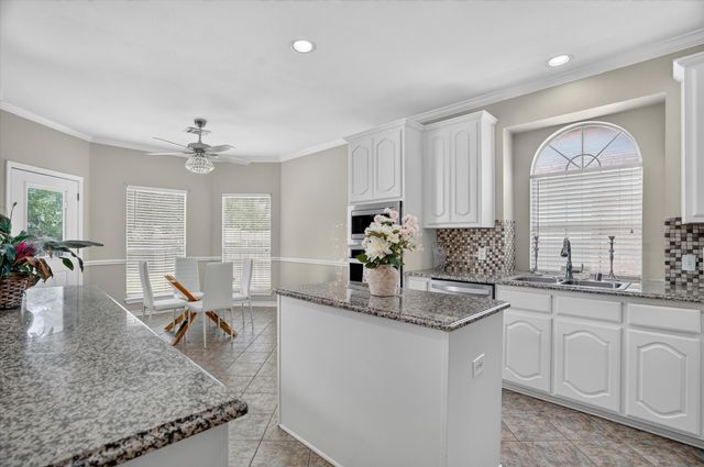 7724 Brook Meadow Lane, Fort Worth, TX 76133