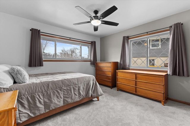 2365 S Green Links DRIVE, West Allis, WI 53227