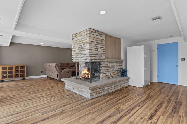 2365 S Green Links DRIVE, West Allis, WI 53227