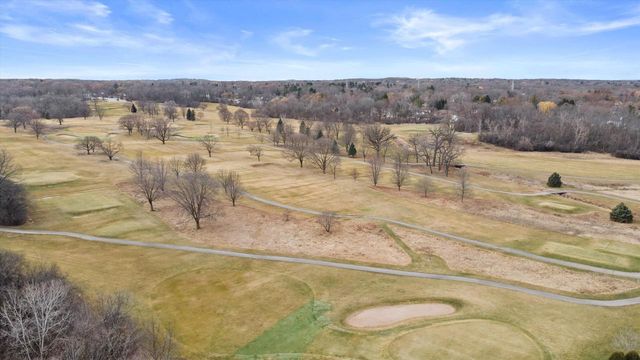 2365 S Green Links DRIVE, West Allis, WI 53227