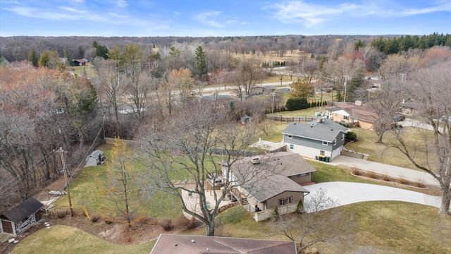 2365 S Green Links DRIVE, West Allis, WI 53227