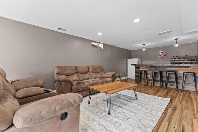 2365 S Green Links DRIVE, West Allis, WI 53227