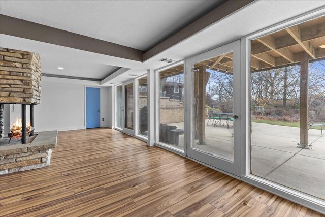 2365 S Green Links DRIVE, West Allis, WI 53227