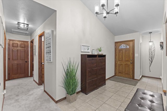 2365 S Green Links DRIVE, West Allis, WI 53227