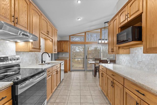 2365 S Green Links DRIVE, West Allis, WI 53227