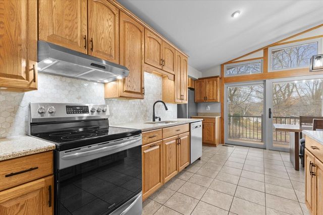 2365 S Green Links DRIVE, West Allis, WI 53227