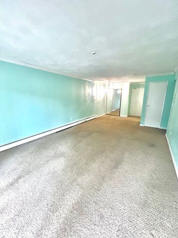 100 Grandview Ave 4A, Quincy, MA 02170