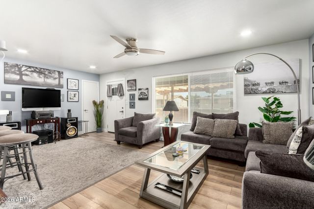 5422 E DES MOINES Street, Mesa, AZ 85205