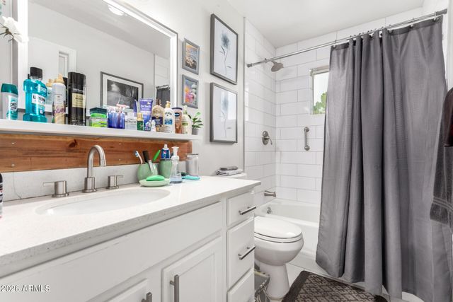 5422 E DES MOINES Street, Mesa, AZ 85205