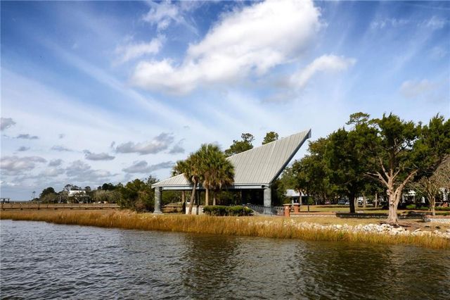 303 Mahan Street, St. Marys, GA 31558