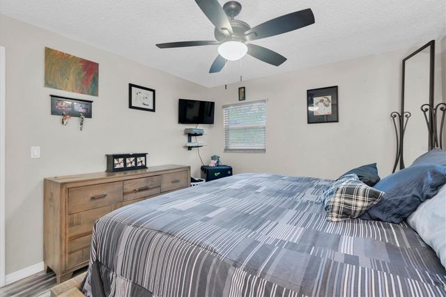 4946 41ST AVENUE N, St Petersburg, FL 33709