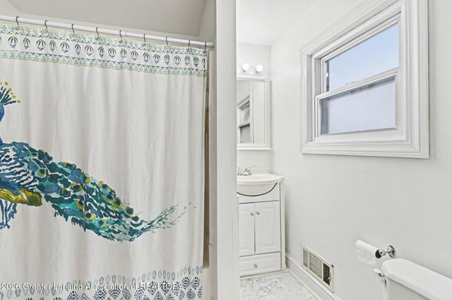 1629 N Genesee Drive, Lansing, MI 48915