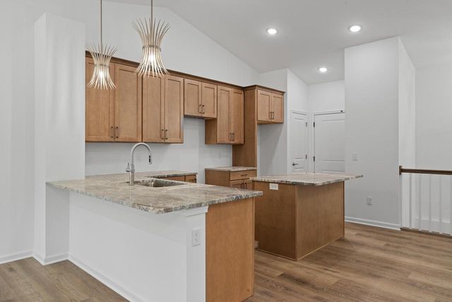 210 Linden LANE, Delavan, WI 53115