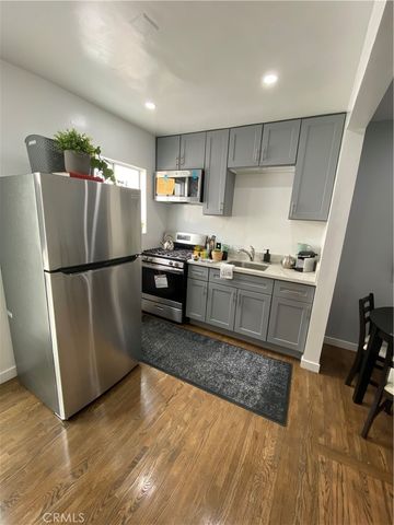 4409 E 10th Street, Long Beach, CA 90804
