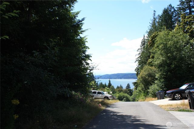 80 E Ellinor Peak Place, Belfair, WA 98528