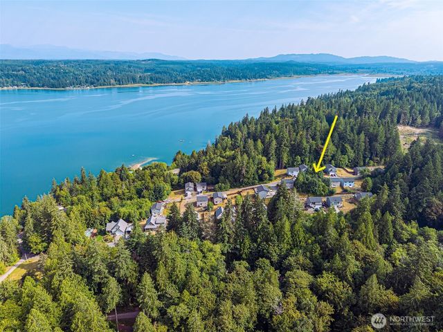 80 E Ellinor Peak Place, Belfair, WA 98528