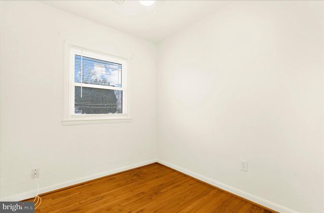 8229 FORT SMALLWOOD RD, Baltimore, MD 21226