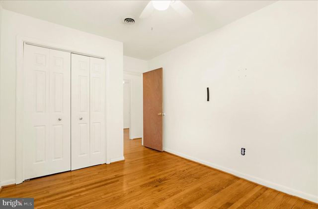 8229 FORT SMALLWOOD RD, Baltimore, MD 21226