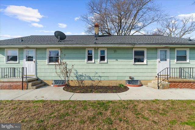 8229 FORT SMALLWOOD RD, Baltimore, MD 21226