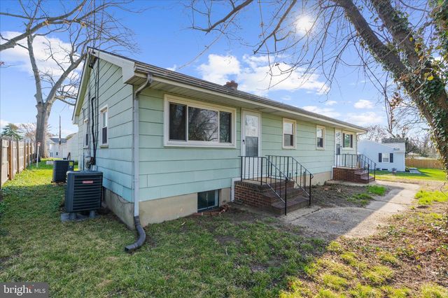 8229 FORT SMALLWOOD RD, Baltimore, MD 21226