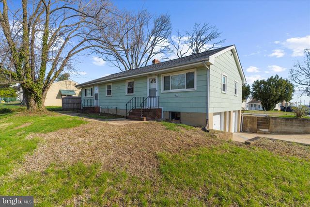 8229 FORT SMALLWOOD RD, Baltimore, MD 21226
