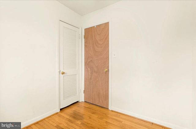 8229 FORT SMALLWOOD RD, Baltimore, MD 21226