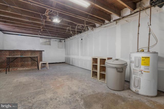 8229 FORT SMALLWOOD RD, Baltimore, MD 21226