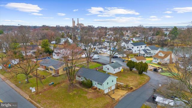 8229 FORT SMALLWOOD RD, Baltimore, MD 21226