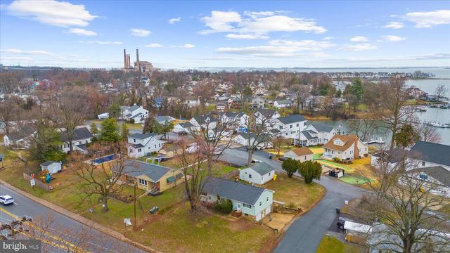 8229 FORT SMALLWOOD RD, Baltimore, MD 21226