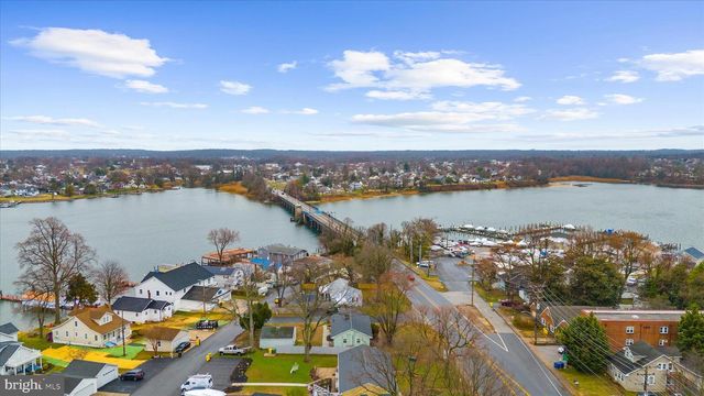 8229 FORT SMALLWOOD RD, Baltimore, MD 21226