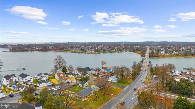 8229 FORT SMALLWOOD RD, Baltimore, MD 21226