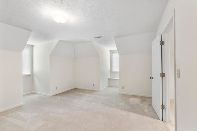 308 LAKE CIR, Bolivar, TN 38008