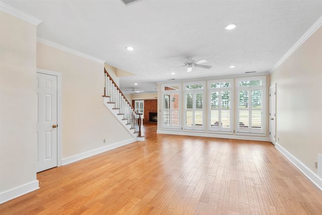 308 LAKE CIR, Bolivar, TN 38008