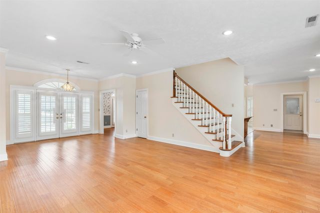 308 LAKE CIR, Bolivar, TN 38008