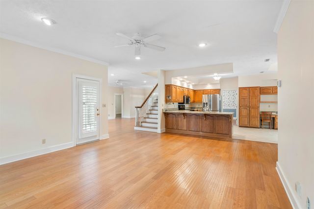 308 LAKE CIR, Bolivar, TN 38008