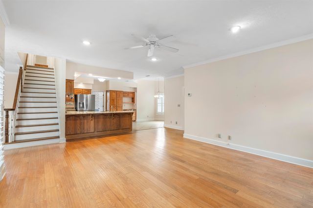 308 LAKE CIR, Bolivar, TN 38008