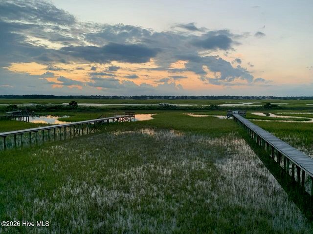 2515 N Lumina Avenue N, Wrightsville Beach, NC 28480