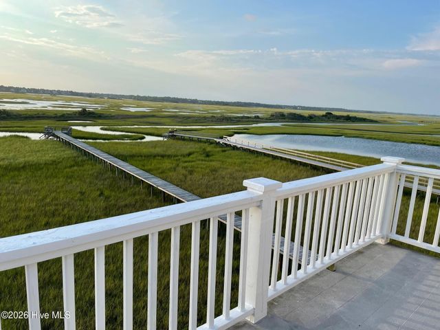 2515 N Lumina Avenue N, Wrightsville Beach, NC 28480