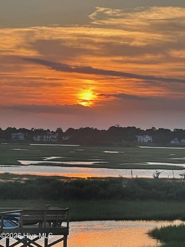 2515 N Lumina Avenue N, Wrightsville Beach, NC 28480