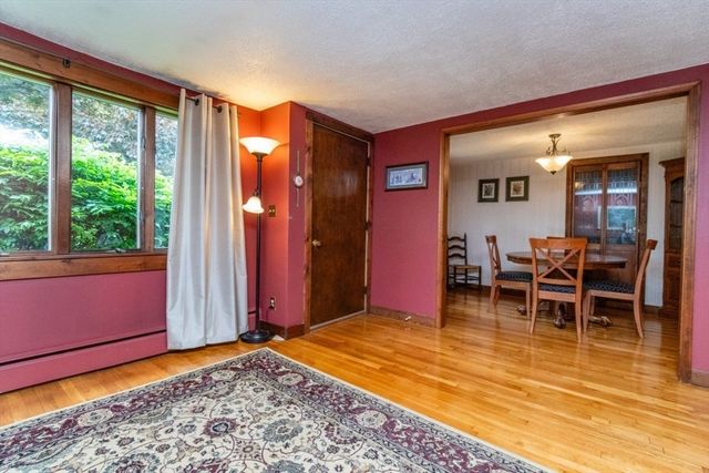 118 Bruce Rd, Walpole, MA 02081