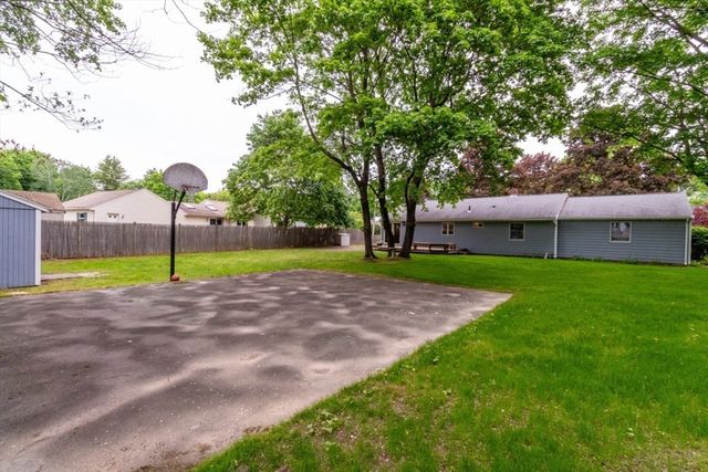 118 Bruce Rd, Walpole, MA 02081