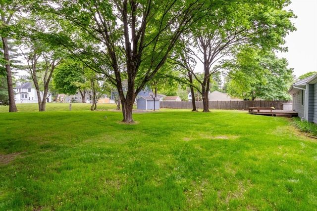 118 Bruce Rd, Walpole, MA 02081