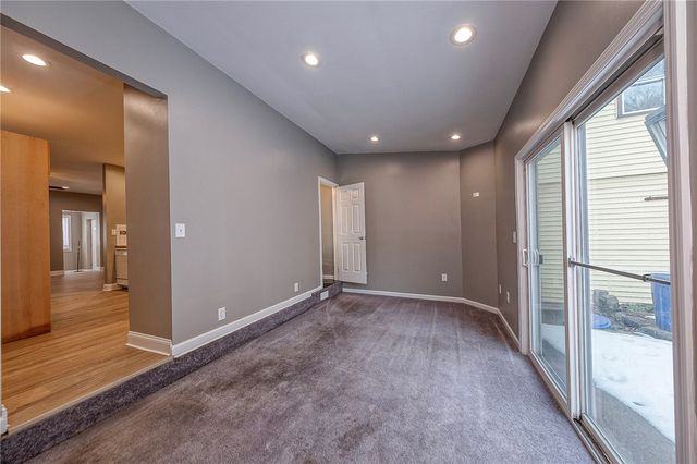 717 Saline St, Greenfield, PA 15207